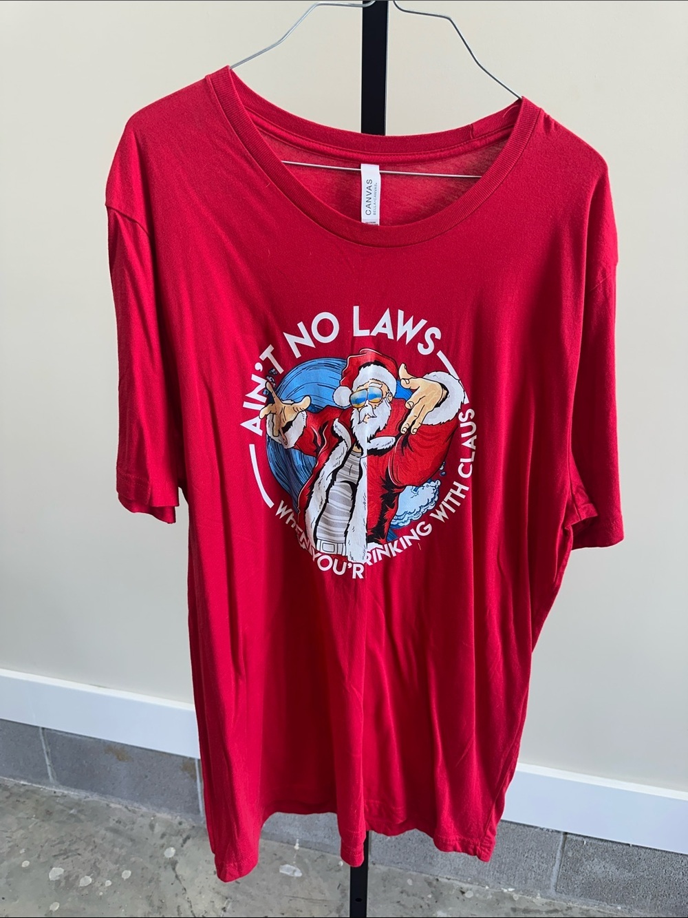 Ain’t no laws when you’re drinking white Claus Christmas tee size XL